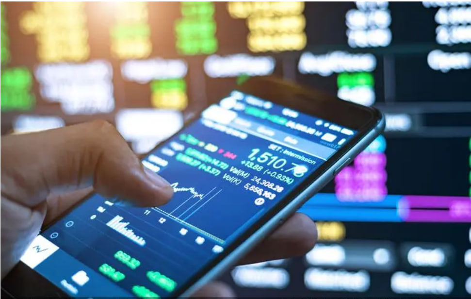 股票杠杆app 港股午评：恒指跌0.97% 农夫山泉重挫逾11%